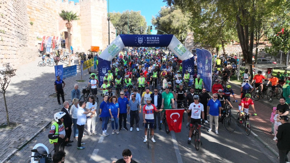 Araba sesleri değil, çocuk gülüşleri galerisi resim 6