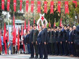 Atatürk Bursa'da saygı ve minnetle anıldı