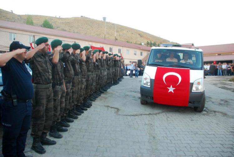 Şehit polisler için tören düzenlendi