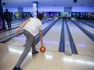 Bursa’da Bowling Şenliği
