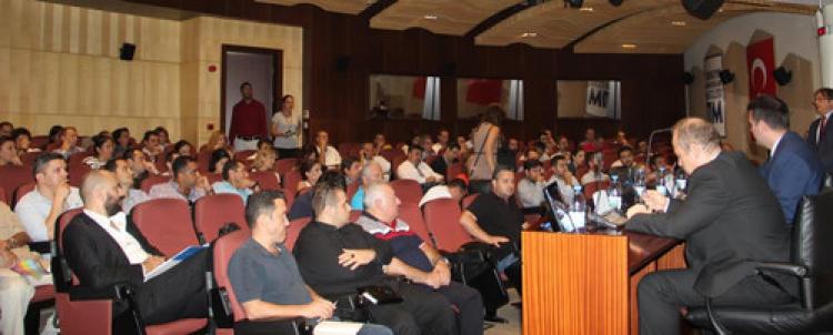 "İran pazarında fırsat da çok, risk de"