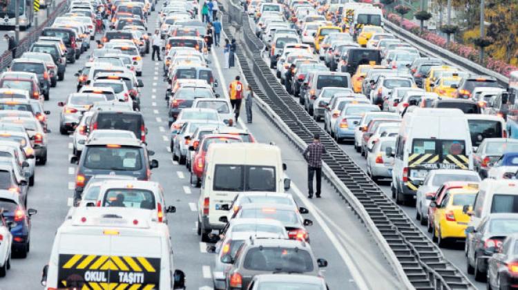 Bayramda trafiğe  çıkacaklar dikkat!