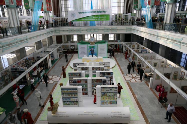 Türkmenistan'da Uluslararası Kitap Fuarı
