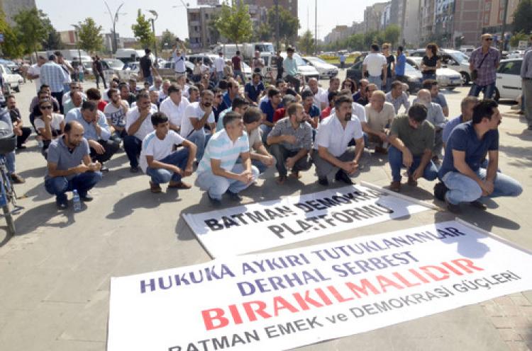 Batman'da 2 kişi gözaltına alındı