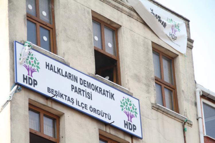 HDP İlçe Başkanlığı’nda yangın