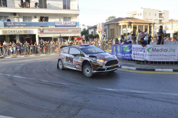 Kıbrıs Rallisi nefes kesti