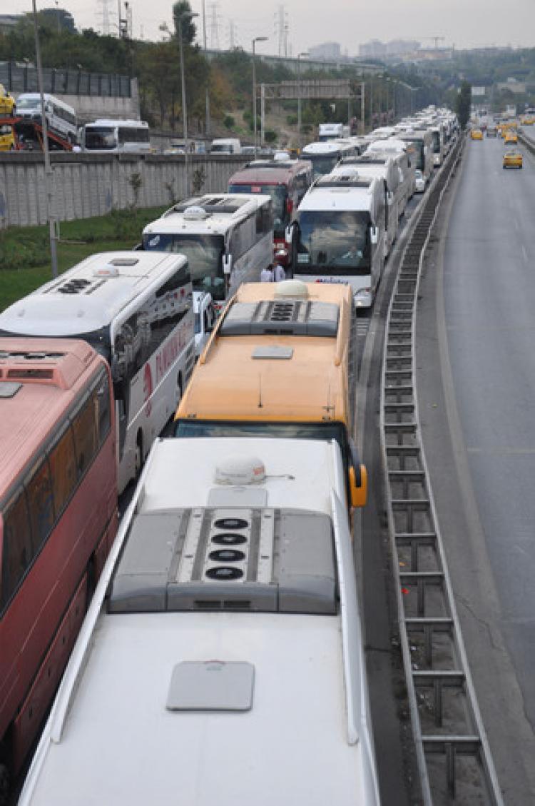 Otogar’da bayram sonu yoğunluğu