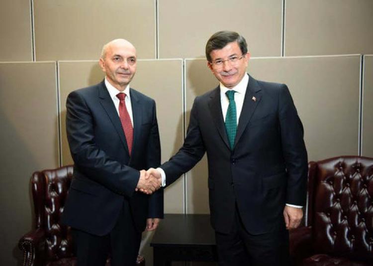 Davutoğlu'ndan Kosova'nın UNESCO üyeliği için destek sözü