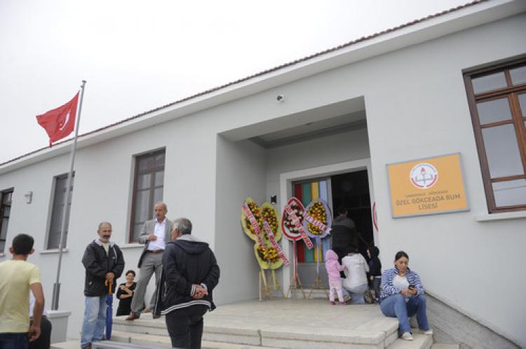 Gökçeada Özel Rum Ortaokulu ve Lisesi yarım asır sonra eğitime başladı
