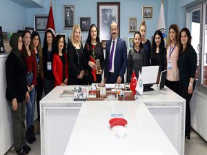 Türkyılmaz'dan kadınlara 8 mart izni