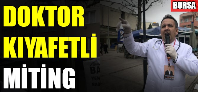 Doktor kıyafetli miting