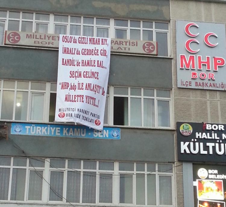 MHP'nin bu pankartı çok tartışılacak