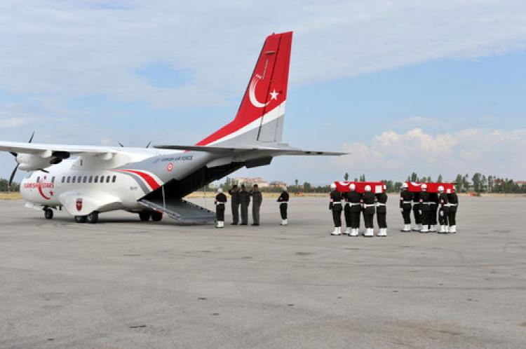 Şemdinli şehitleri törenle memleketlerine uğurlandı