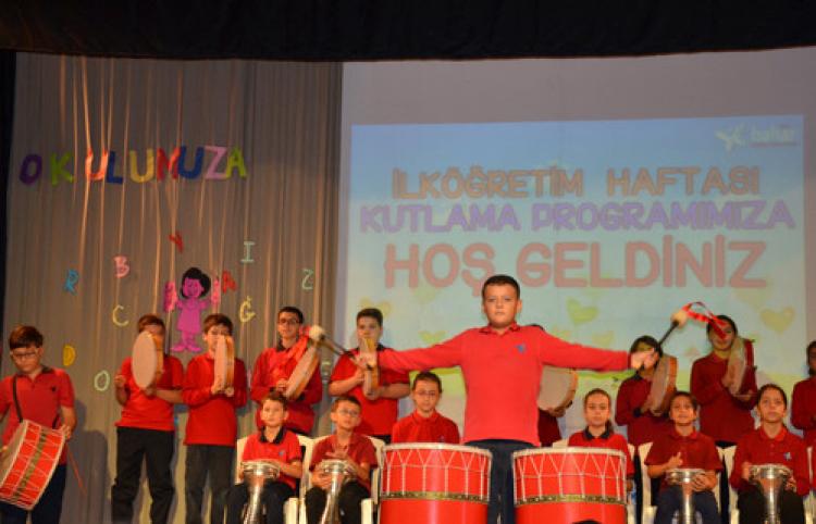 Simav Özel Bahar Koleji'nde İlköğretim Haftası kutlandı