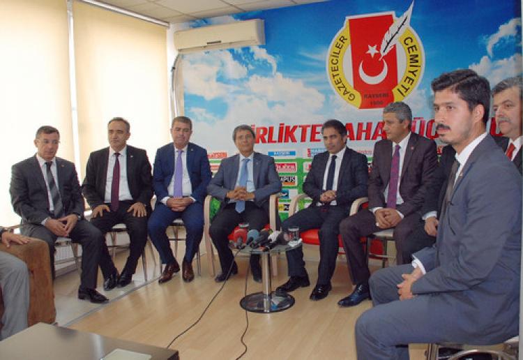 MHP’li Halaçoğlu: Birçok basın mensubu takibe uğradı ve hapishanelerde