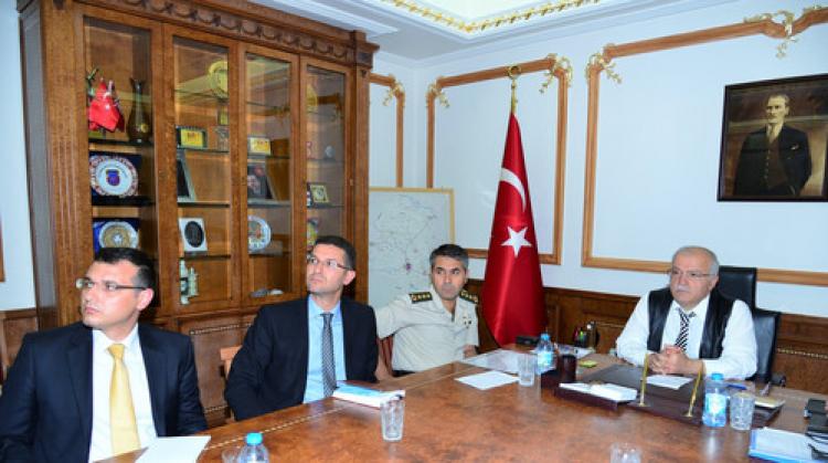 Kırşehir Valiliği'nce seçim güvenliği toplantısı yapıldı