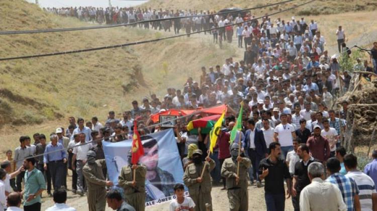 Suriye’de çatışmada ölen YPGli Başkale’de toprağa verildi