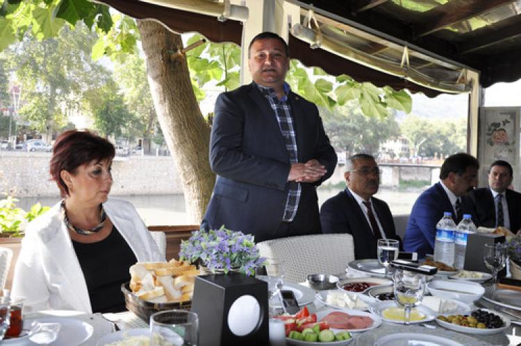 CHP'li Tuncer: Sandık sonucuna siyasiler riayet etmeli, hatta biat etmeli