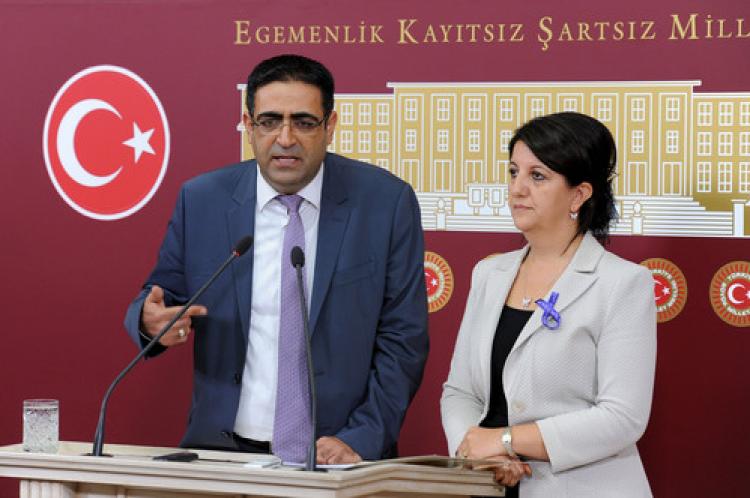 "Tavrımız Erdoğan’ın mevcut savaş ve darbe uygulamalarına karşı"