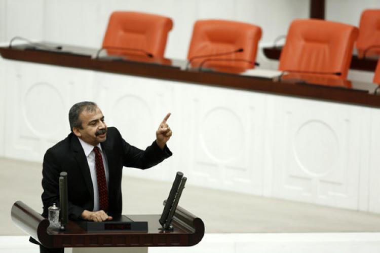 "Türbenin taşınmasını Sinirlioğlu ile ben organize ettim"