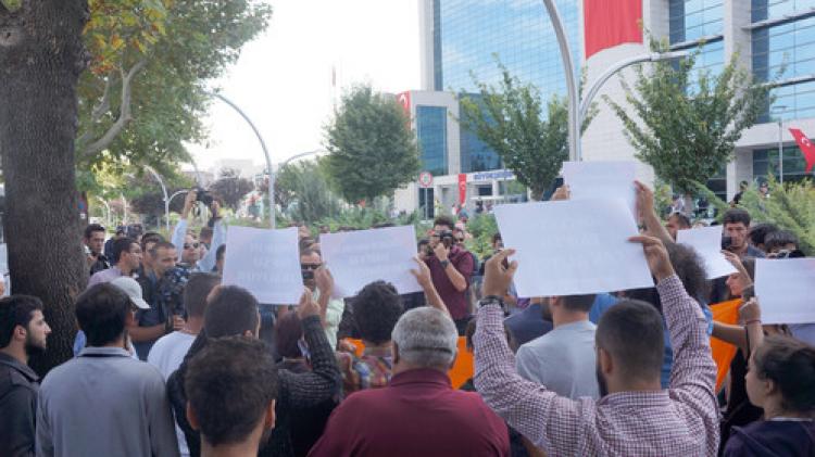 Ankara Belediyesi önünde protesto