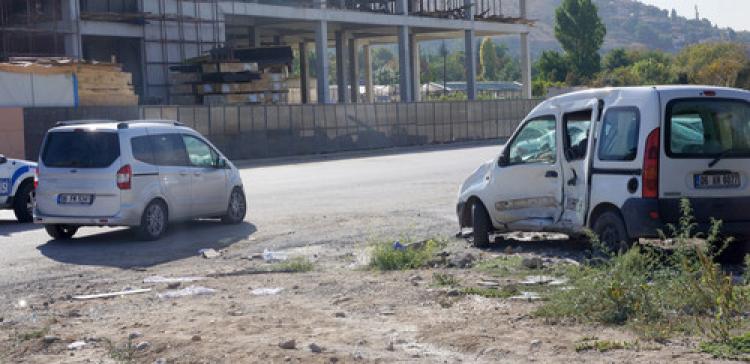 İki ayrı trafik kazası: 1 ölü, 1 yaralı