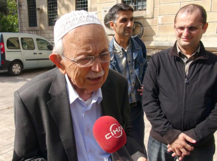 Gazeteci İsmail Er'in babası son yolculuğuna uğurlandı