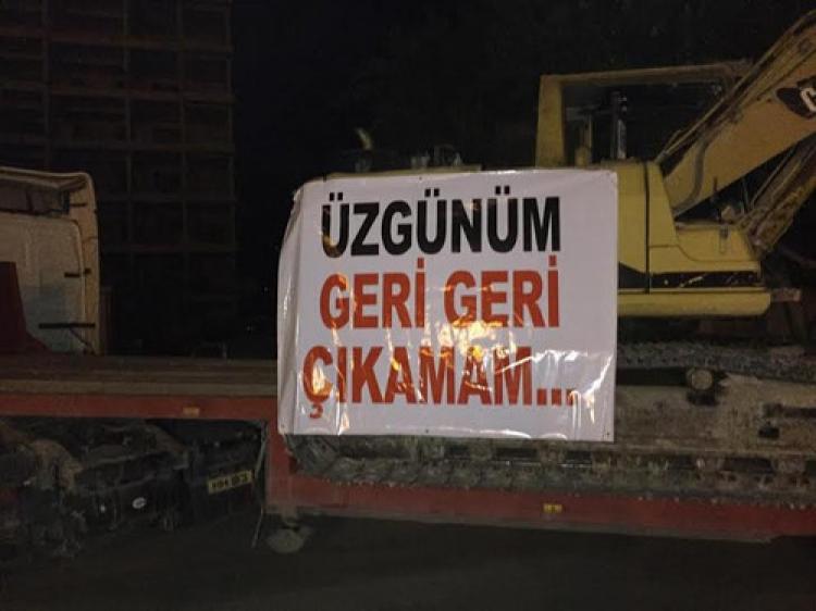 KKTC'de müteahhitlerden beton mikserli eylem