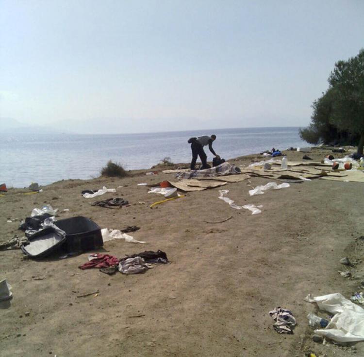 Kaçak göçmen bota binerken kalp krizinden hayatını kaybetti