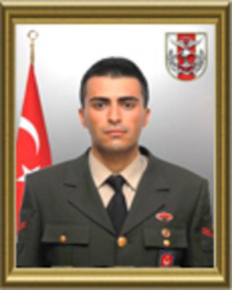 Hulusi Akar'dan şehit Jandarma Uzman Çavuş Ufku Demirel’e taziye