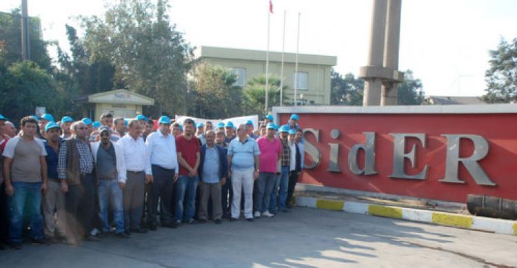 MHP Milletvekili Tanrıkulu mağdur işçileri ziyaret etti