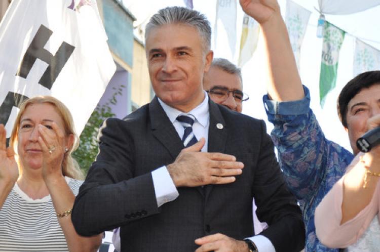 "Türkiye acilen demokratik bir anayasaya sahip olmalı"