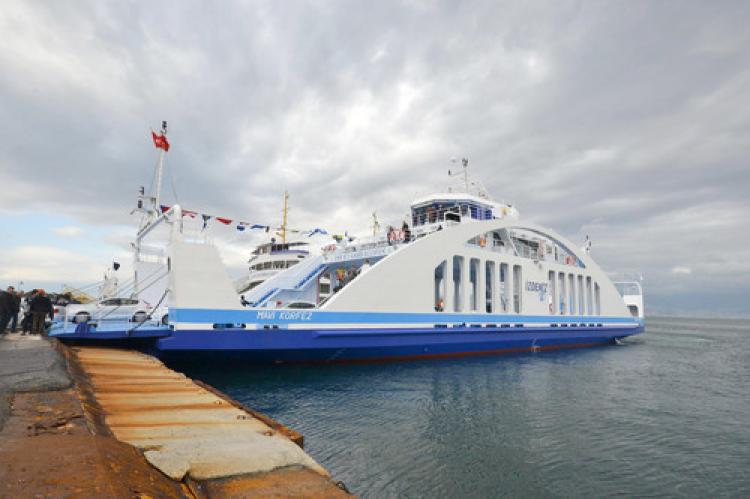İzmir’e yeni gemiler geldi