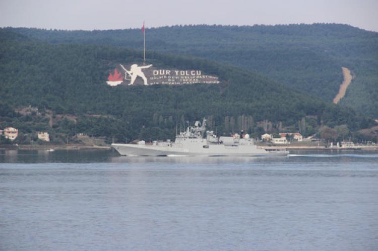 Çanakkale Boğazı'nda Hindistan savaş gemisi