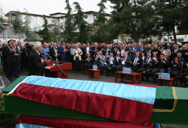 Trabzonspor'un eski asbaşkanlardan Kenan İskender, ebediyeti uğurlanıyor