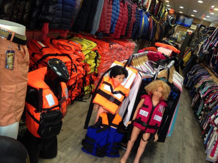 İzmir'de can yeleği operasyonu