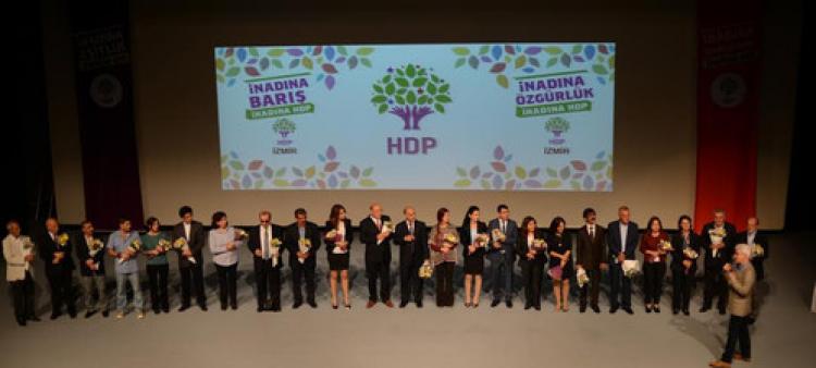 HDP İzmir adaylarını tanıttı