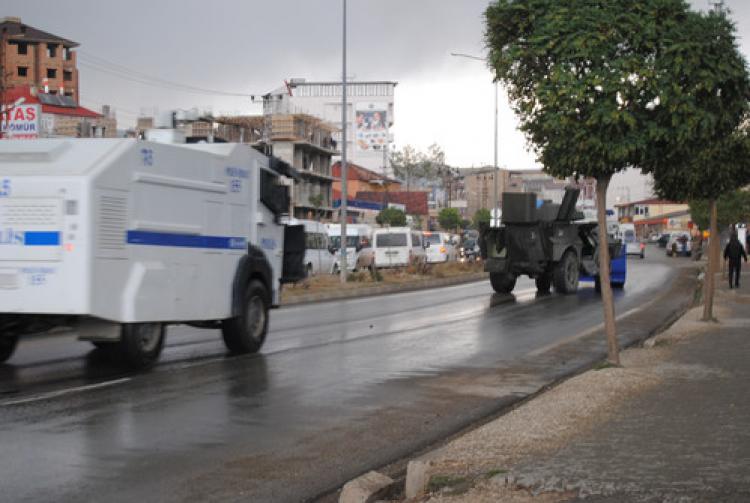 Zırhlı araç, seyir halindeyken alev aldı