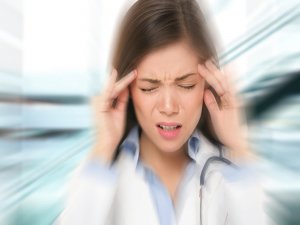 Baş ağrısını geçiren teknik