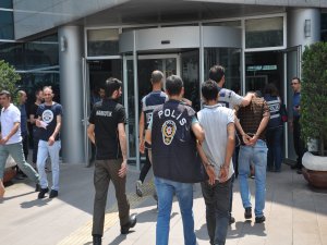 Bursa'da gözaltına alınanlar adliyeye sevk edildi