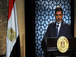 Mursi mahkemede hayatını kaybetti