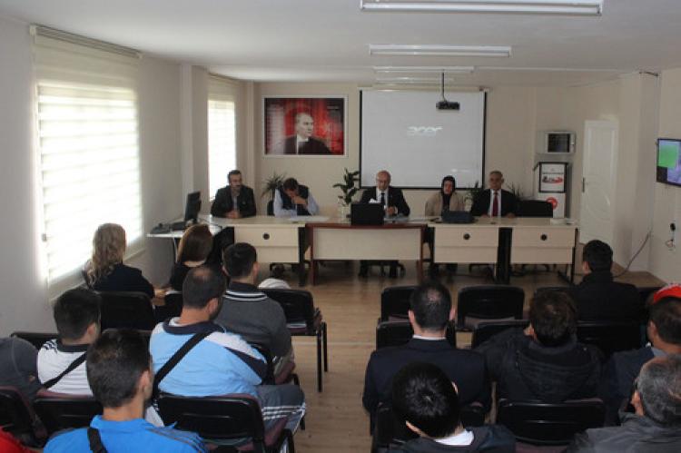 2015-2016 eğitim öğretim yılı yapılacak olan okul sporları toplantısı yapıldı