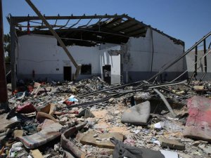 Libya’da mülteci merkezine saldırı