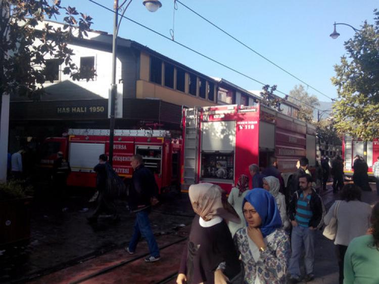 Tarihi çarşı yandı, 40’a yakın dükkan kül oldu