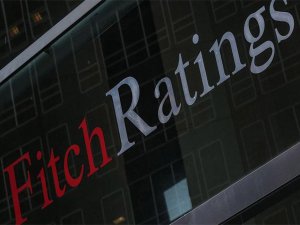 Fitch Türkiye’nin kredi notunu indirdi
