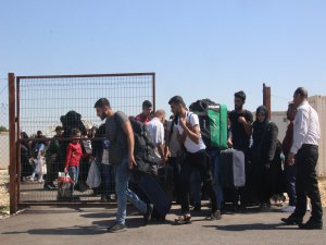 Suriyelilerin bayram yolculuğu başladı