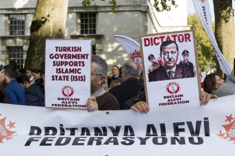 Patlamalar Londra’da protesto edildi