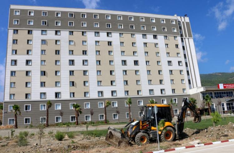 MKÜ Kız Yurdu için içme suyu hattı döşendi