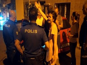 Bursa'da eşinden şiddet gören kadını ağabeyi kurtardı