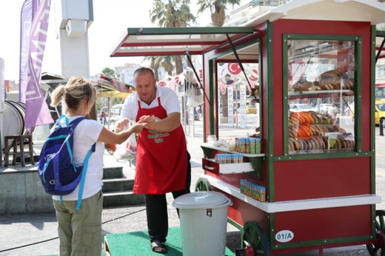 İzmir Karşıyaka’da ‘akıllı gevrek’ sistemi kuruldu